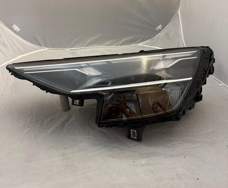 2024-2025 Audi 4m8941781