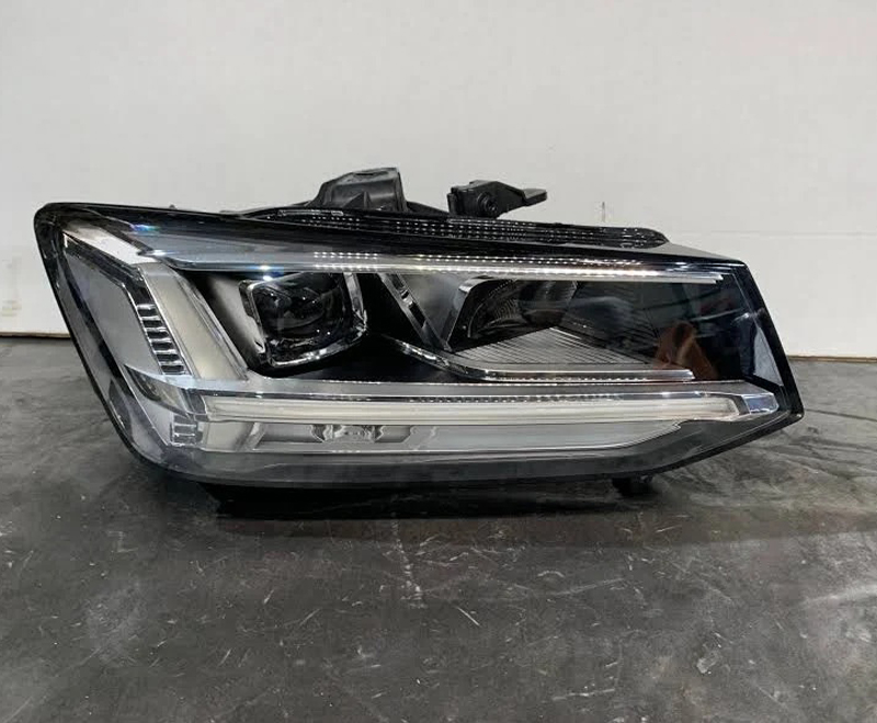 Audi Headlight 85h941782e